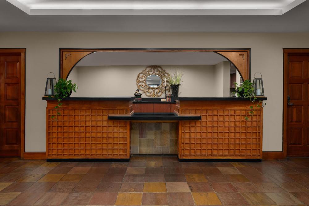 Larkspur Landing Extended Stay Suites Roseville